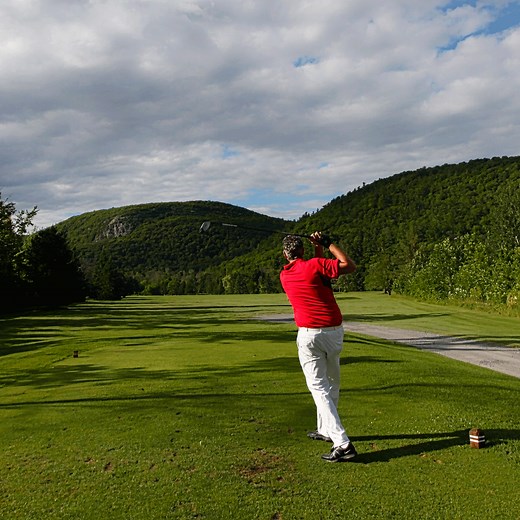 Golf course with an exciting view on Gatineau Hills | Golf Kingsway | 819-827-1855