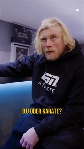OKTAGON Deutschland on Instagram: "DIE WAHRHEIT ÜBER SELBSTVERTEIDIGUNG! 🛡️👊⁣ ⁣ Es ist die ewige Diskussion in der Kampfsport-Welt: Was funktioniert wirklich auf der Straße? 🤔 Ist es BJJ? Boxen? Krav Maga? Oder doch einfach Ringen?⁣ ⁣ Vosgröne legt sich fest und verrät, welche Disziplin für ihn die absolute Nummer 1 ist, wenn es hart auf hart kommt. Seine Antwort könnte einige überraschen!⁣ ⁣ Würdet ihr da so mitgehen? Oder schwört ihr auf einen anderen Stil?⁣ ⁣ Diskutiert mit uns in den Komm