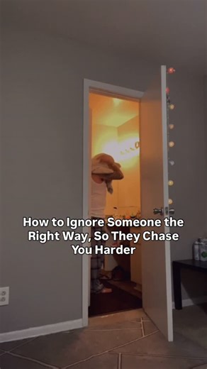 𝑭𝒆𝒓𝒏𝒂𝒏𝒅𝒆𝒔 𝑱𝒐𝒔𝒆𝒑𝒉 on Instagram: "1. Silence triggers the stress response. The human brain handles rejection better than it handles uncertainty. Rejection is an answer. Silence is a question mark. When you withdraw, you create a vacuum. They don’t reach out to “connect.” They reach out to relieve their own anxiety about where you went. 2. Validation is a currency. Every text you send is a deposit into their ego. When you stop paying, they go into withdrawal. They feel the drop in do