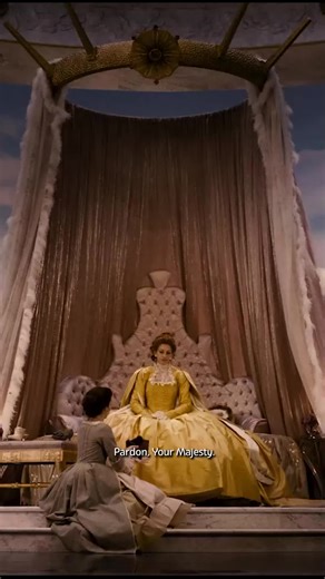 Mirror Mirror (2012): Julia Roberts as Evil Queen