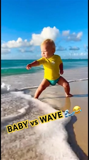 Brave Baby Meets Wave 😂🌊 #BabyVsWave #Shorts #FunnyBaby #ViralVideo #BeachFun