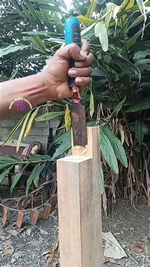 how to use a chisel👍 #carpenter #woodworking #furniture #wood #diy #shorts