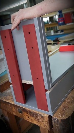 Handwerk mit Herz | Maßgefertigter Hocker zum Schuhe anziehen