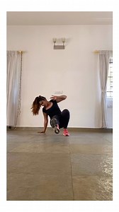 🔥| L I F E O F V A I | 🔥 on Instagram: "Today is day 8 and I did METCON! For these compound exercises you just need one dumbbell and all your energy to kill this full body workout! The word metcon may sound a bit foreign, but if you are familiar with HIIT, Insanity, Tabata or Cross Fit, you are already performing Metcon exercises. But If you are new to Metcon or want to find out more about how to use it effectively, here is a circuit to fit into your weekly routine! @thesadistcoach thank you s