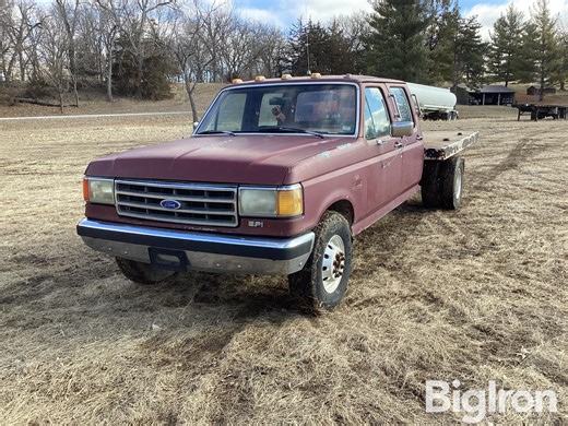 1989 Ford F350 XLT Lariat 2WD Crew Cab Dually Flatbed Truck | Transportation
