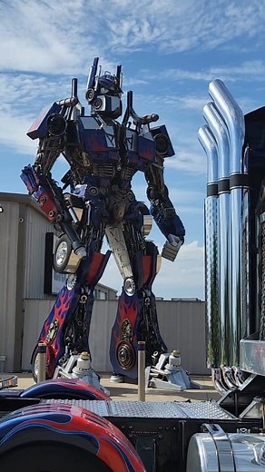 1.8M views · 61K reactions | The last of the Primes  #optimusishere #trucktok #optimusprime #transformers #transformerstok #rollout #leader | Optimus Is Here | Facebook