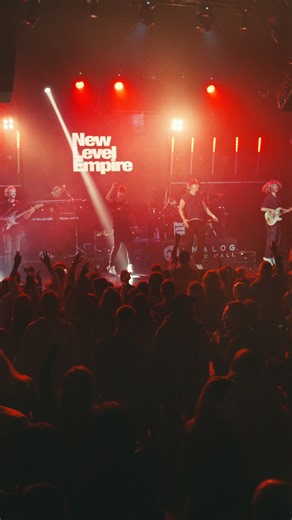 Köszi, hogy ott voltatok a szülinapunkon Sári Évivel, Wolf Katival, DJ Dominique-kal, Koncz Robival és PD Canvas-szal az Analog Music Hallban! 🔥 Hatalmas buli volt! Kinek mi volt a kedvenc pillanata? | New Level Empire