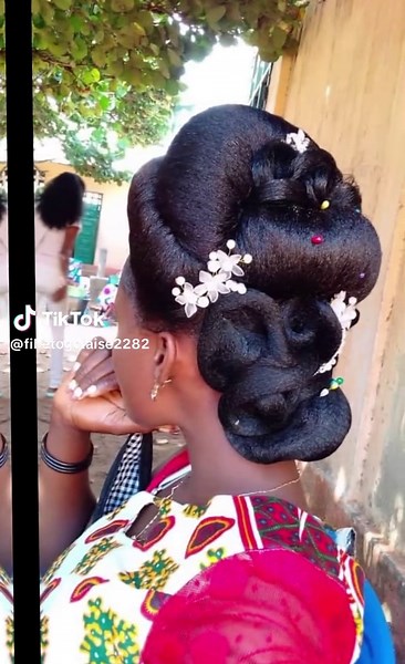 Idées de Coiffure Faciles et Rapides pour les Filles