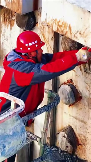 High speed construction site Steel mesh woven roadbed #highway #technology #infrastructure