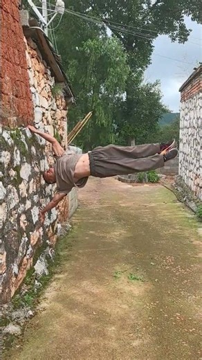 Mastering Rooftop and Wall Hopping: A Skill Like No Other