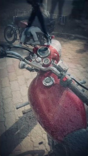 #trending #reel #youtubeshorts #reels #reaction #royalenfield #bulletlover #bullet350 #lifestyle