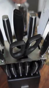 Own the exclusive Knives as used by the candidates in the US edition of MasterChef. 🎄🎅🎁 masterchef.com Save across our range of Show Knives, including Festive Gift Sets, Knife Block, Chef's Roll Bag and Individual Chef Knives. The high end blades are made from premium stainless steel for unrivaled sharpness and exceptional durability. The handle is triple riveted with optimal balance for precise control. The storage block features individual protective knife slots that prevent the blades from