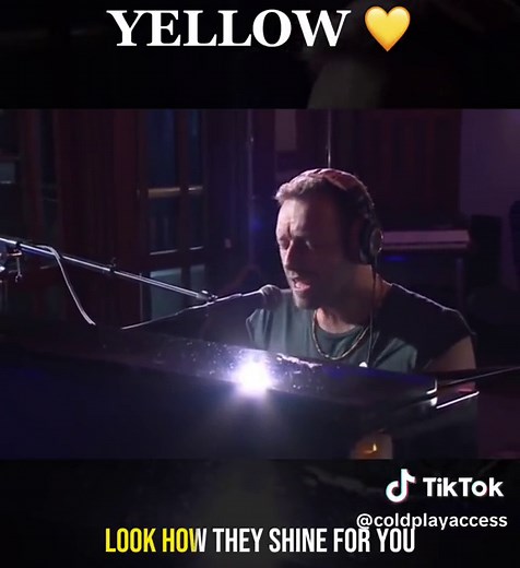 Chris Martin Yellow Acoustic Performance