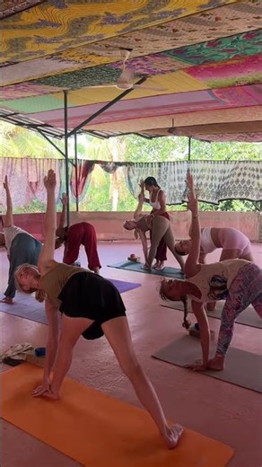 Yoga Teaching Practicum | Student Teaching Practice Session