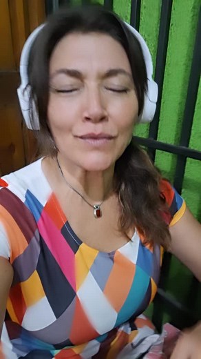 Pensemos 😃 . . . . . #reelsinstagram #reelsvideo #reels #humor #realidad #vamosquesepuedectm #actress #chile | Carolina Andrea