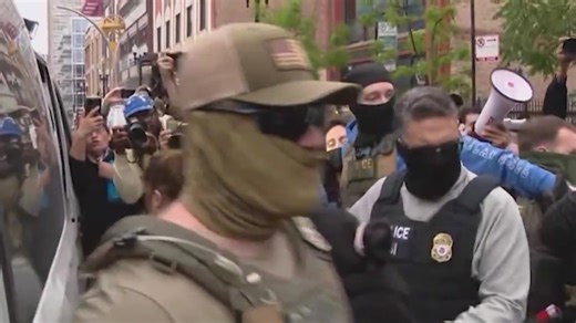 Judge blocks ICE officer mask ban