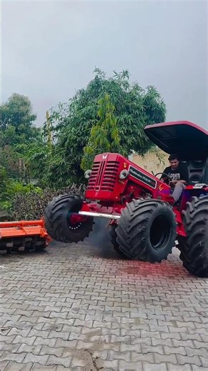 Mahindra tractor angry mode on || Mahindra tractor transform into robot