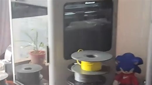 3D打印神器MultiColor Pro，多色高速智能打印，轻松实现创意设计。家庭DIY、教学演示场景中实用高效，让创作更简单有趣！