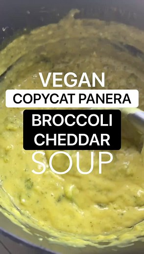 VEGAN COPYCAT PANERA BROCCOLI CHEDDAR SOUP (100% plant-based, gluten-free, oil-free)🌱🙌🏼😍 Recipe ➡️: https://healthygirlkitchen.com/recipes/vegan-copycat-panera-broccoli-cheddar-soup/ If you’re looking for a healthier alternative to this panera bread classic soup, you have to try this one. Yum! | HealthyGirl Kitchen