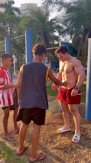 Inspiring Brazilian Bodybuilder Joao Victor Silva | Gym Muscle Worship