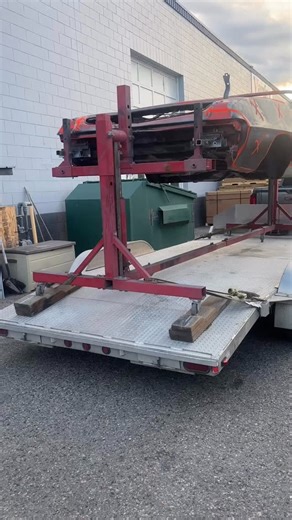 70’ GTO making progress, from media blast to metal work, into epoxy and back onto its @artmorrisonenterprises chassis! @rick_pacificmusclecars @sammy_pacificmusclecars and @t.hi99s have been kicking it! Rick and Sammy will be getting the final body work and gaps knocked out in the coming weeks! #GTO #metalmadness #protouring #musclcar #classics #americanmuscle #classiccar #hotrod #musclecarsdaily #classicmuscle #streetcars #musclecarszone #rustvalleyrestorers #rustvalley #rustbros #customcars #s