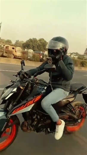 New 2025 Duke250 Gen3 TFT Display #trending #duke250 #duke390 #viralvideo #ktmduke250 #shorts