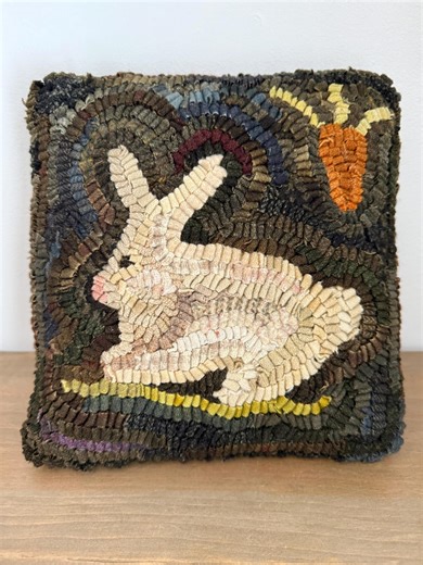 Primitive Folk Art Wool Hooked Rug Little Bunny With Carrot PILLOW - Etsy