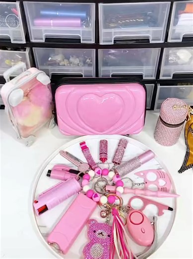 Finding the viral pink charles keychain was on my 2026 moodboard, but finding one that actually keeps me safe? Game changer. 🎀✨ Whether you’re a solo traveler or just a girl who loves a pink charles keychain aesthetic, this set is made for us. It’s designed to fit every lifestyle—perfect for athletic pear shape women on the go who need tools you may need without the bulk. ☁️🌿 Ditch the basic key fob keychains. This pink charles keychain is about peace of mind and feeling empowered. Total older