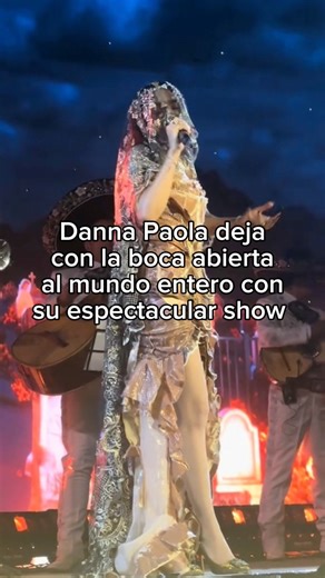 1.6M views · 35K reactions | Danna Paola deja al mundo entero con la boca abierta por su espectacular show , sin duda danna pone en alto la musica mexicana a nivel mundial cantando un clásico como la llorona mejor que Angela Aguilar , demostrando que es una de las mejores voces de todo mexico y latinoamerica  #DannaPaola #danna #viral #fyp | Top Ten Musical | Facebook