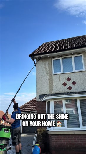 Fascia soffit board clean 🧼 This will make your house looks fresh again! #clean #exterior #cleaning #satisfy #pcs