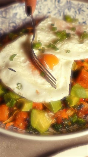 The Tops Diner on Instagram: "Snow outside. Holiday chaos everywhere. ❄️🎄 A table at Tops = instant comfort 🥰"