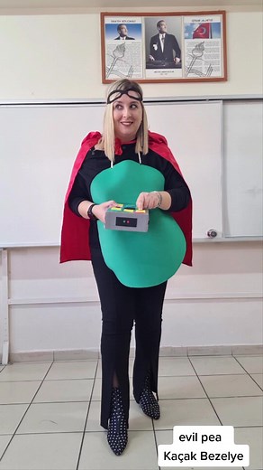 now you are under my control💃 Classroom Instructions . #englishforkids #teacher #circletime #kids #circletimesongs #ingilizcedersi #fyp #kesfetteyiz #ingilizceoyun #englishisfunandeasy #english #evilpea #kaçakbezelye #supertata