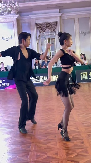 Cứ gọi là đắm đuối mãi thoai #王崇墨 #李茉晗 #wangchongmo #limohan #wangchongmolimohan #latindance #dancesport #momodancer #khieuvu #fyp