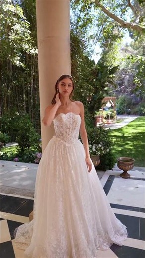 Timeless Lace Wedding Dress for the Modern Bride 🤍 | Andrea & Leo WL061