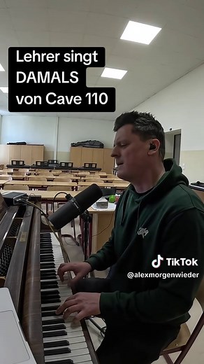 Lehrer Singt DAMALS von Cave 110 auf TikTok