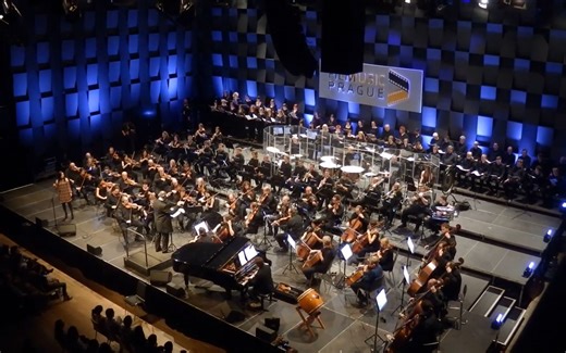 顶级神曲《victory》现场版，女王般的吟唱穿透力十足，太震撼了！