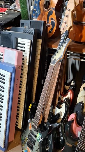 🎼 Musical Instrument 🎼 #keyboard #guitar Amplifier #Bass/Electric guitar 🎸 #Classical Guitar 🎸 112 Caimito Road Brgy 80 near UE STI Caloocan | STC Japan Surplus Supplier