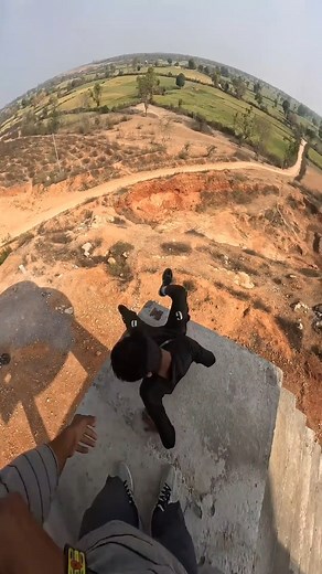 480K views · 2.7K reactions | Crazy Parkour pov #shorts #video #parkour #stunt #flip #running #jump #rooftop #trending #shorts | Royalboy71 | Facebook