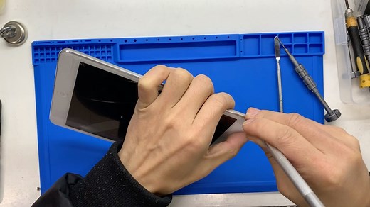 苹果ipad mini2平板迷你拆机更换触摸屏幕全过程