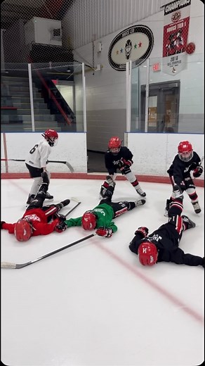 Our @bihchealth U10 Quinte Red Devils are no strangers to hard work 💪🏼 | Quinte Red Devils 2016