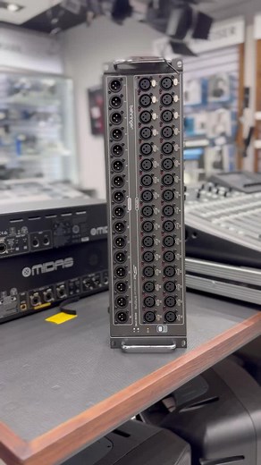 Behringer S32: Conectividad y calidad para profesionales del audio