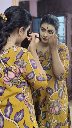 Nikitha Andhranatyam on Instagram: "Through the absolute chaos of November, this single performance healed fragments of my heart. #andhranatyam #nikithaandhranatyam #indianclassicaldance #classicaldancer #templetradition #performances"