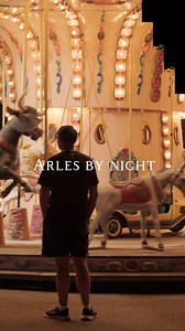 Les vacances ne sont pas finies ! Arles et la Camargue vous réservent de belles surprises en cette fin d’été… ☀😎 Les monuments s’animent tout l’été au rythme de visites guidées, visites flashs, expositions et animations (gladiateurs, sports olympiques, contes, théâtre…) 🏛 Découvrez le Parc Naturel Régional de Camargue, sa faune et sa flore, grâce aux sites naturels des Marais du Vigueirat, de la Maison de la Réserve et du Vaccarès ou du Domaine de la Palissade. 🐴🌾 A ne pas manquer cette sema