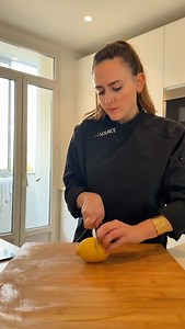 132K views · 608 reactions | CITRON CONFIT MAISON  Franchement, ça vaut pas le coup de les acheter : c’est ultra simple à faire soi-même ! Je les prépare avec du sel, du jus de citron… et pour la touche épicée, j’ajoute quelques baies roses et une étoile de badiane ✨ #citronconfit #privatechef #citron | Oceane Sirop | Facebook