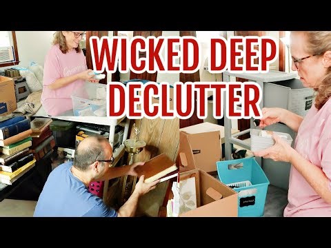 Decluttering my house FAST! Vlog style pack & declutter with me!