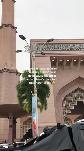 Exploring Islamic Architecture: A Stunning Mosque Tour