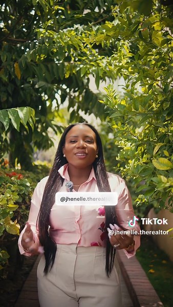 First time buying a home in Jamaica? 🇯🇲🏠 Don’t fall for these rookie mistakes! Too many buyers lose time and money making avoidable errors — but not you. Watch this reel to sidestep the pitfalls and buy smart. ✔️ 📌 Save & share if homeownership is on your 2025 vision board. #JamaicanRealEstate #FirstTimeBuyerJA #JhenelleTheRealtor #HomeBuyingTips #RealEstateJamaica #PropertyGoalsJA __________________________________________ Jhenelle Trowers, MBM || Realtor Associate S-4431 📞876-283-0889 📧r