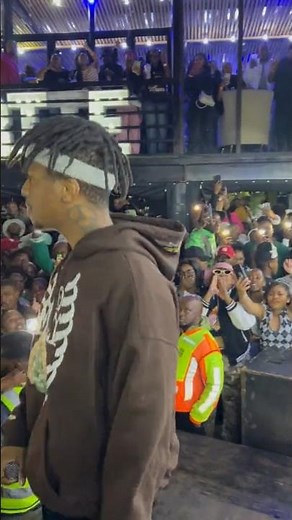 Emtee killing roll up performance