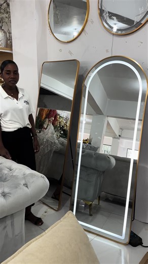 Espelho na promoção na jinga decoração,a bom preço😘😘😘