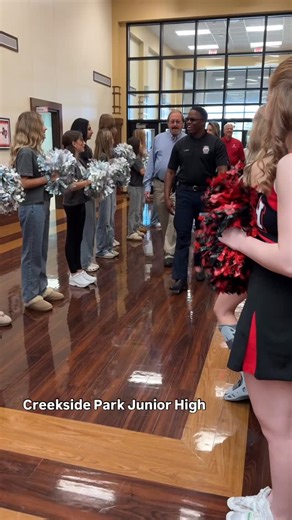Fall Board Walks 2025! The Tomball ISD Board of Trustees took time to visit and engaged with students at Creekside Park Junior High and Timber Creek Elementary during its Fall Board Walks opportunity. The School Board also was able to gain insight into Child Nutrition and enjoy lunch by Tomball ISD‘s catering service, Plateful. | Tomball ISD